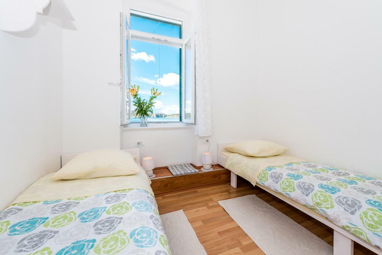 Apartmani Rina Šibenik Екстериор снимка