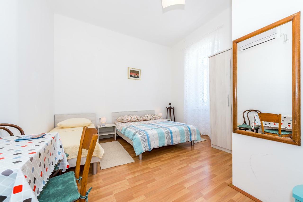 Apartmani Rina Šibenik Екстериор снимка