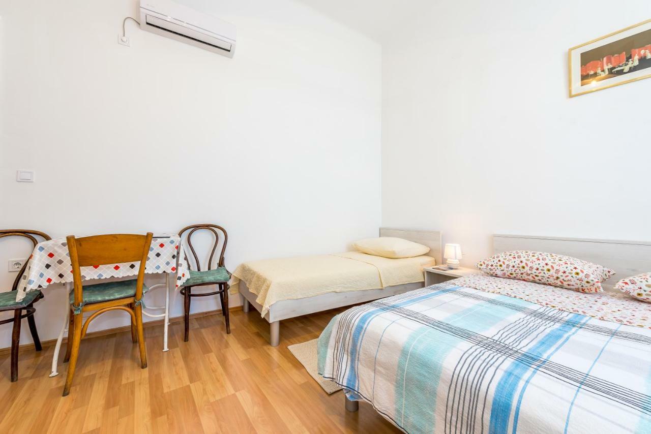 Apartmani Rina Šibenik Екстериор снимка