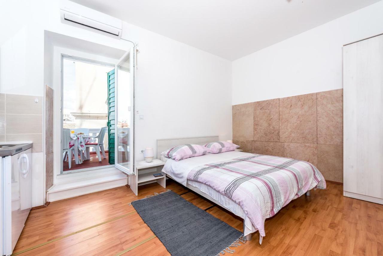 Apartmani Rina Šibenik Екстериор снимка